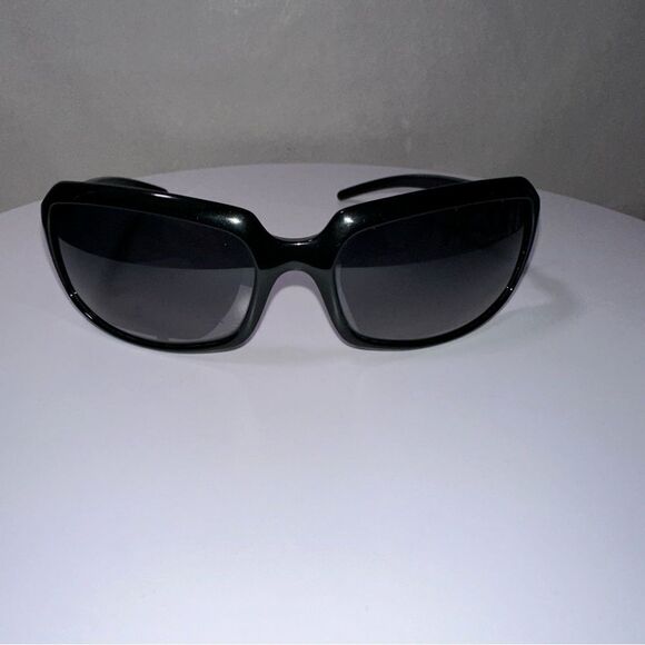 Dolce & Gabbana Women’s Sunglasses Black. - Picture 13 of 13